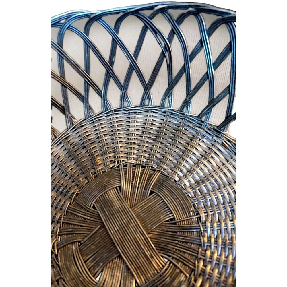 Vintage Metal Wire Basket Round Woven Bread Fruit Silver Color 10 x 3-in Kitchen